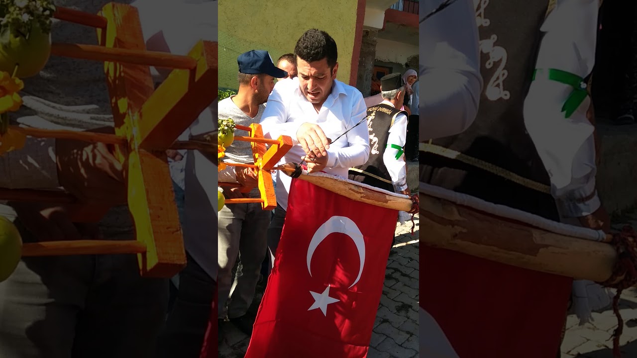 İbik köyü düğün başlangıcı bayrak kaldirma