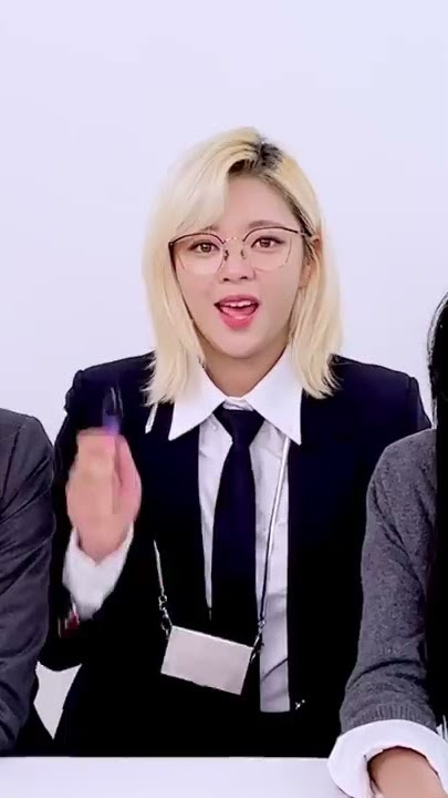 TWICE's Love Formula🖋📚