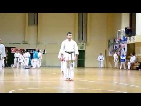 Wideo: Jak Zdobyć Czarny Pas W Karate