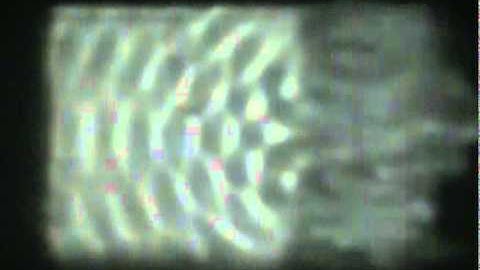 Light Wave Diffraction.mp4