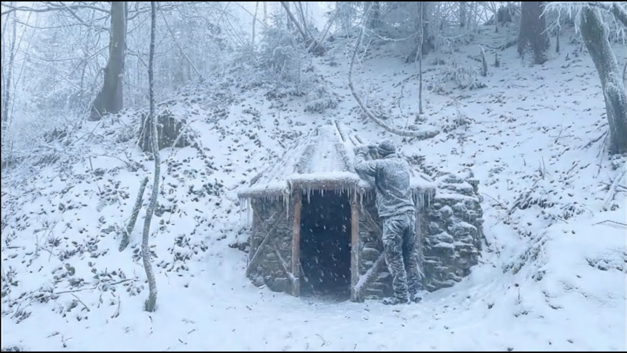 Building a Warm and Cozy Shelter for Survival, 9 Days of Survival in ...