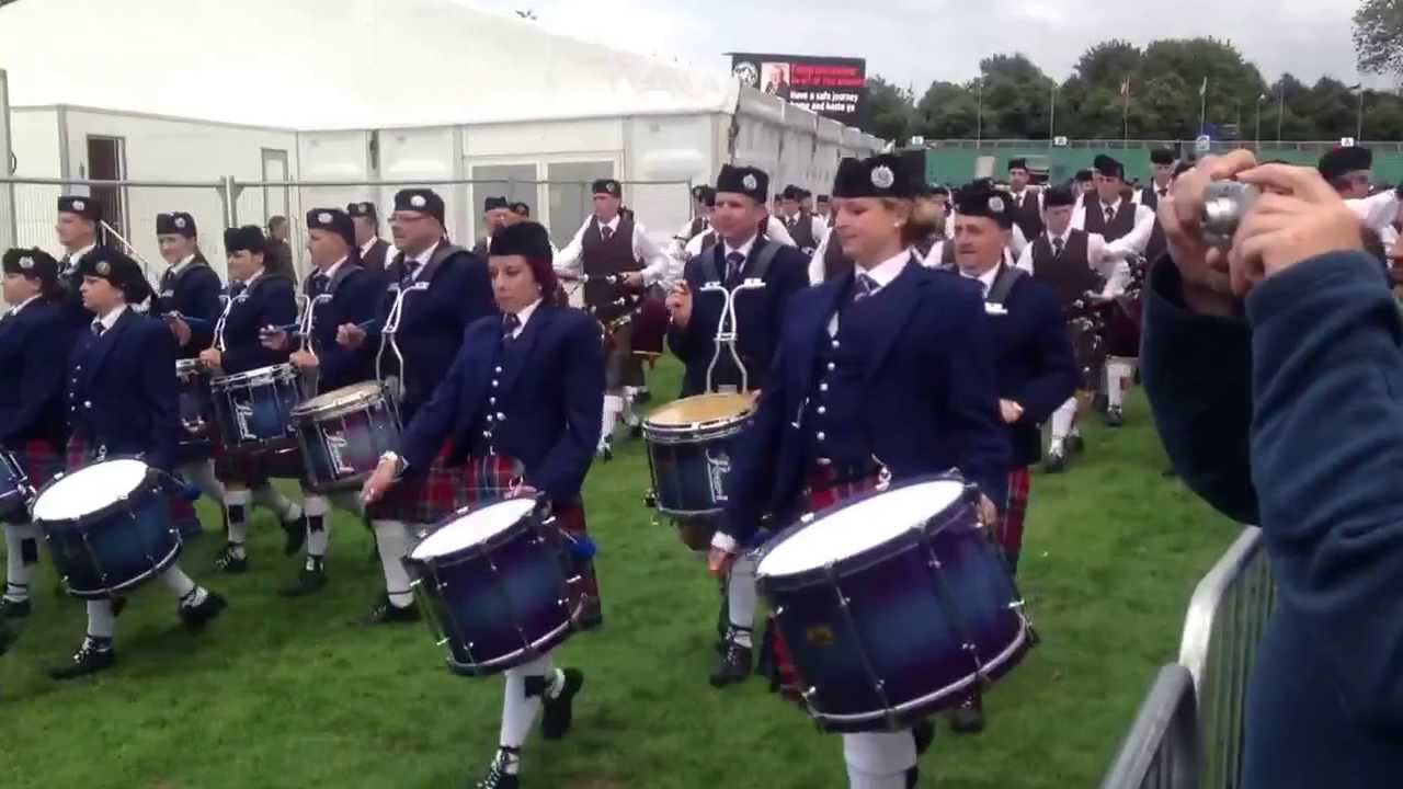 World pipe band championships 2013 bands leaving arena YouTube