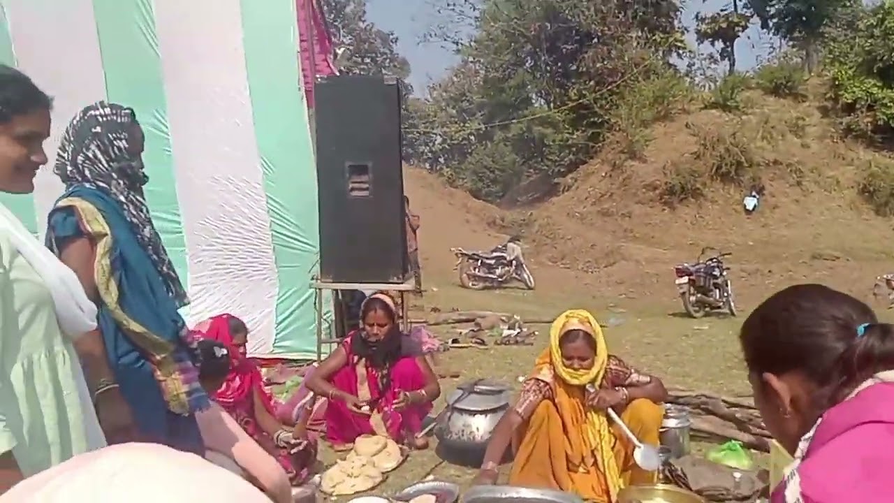     मकर संक्रांति के पावन अवसर पर नर्मदा तट पर रात्रि कालीन # गोंडी गाथा कार्यक्रम किया गया है