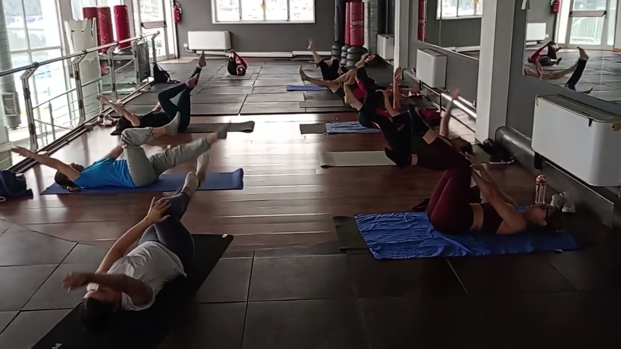 Corso pilates... Palestra lake fitness Lovere by Simon e Anna