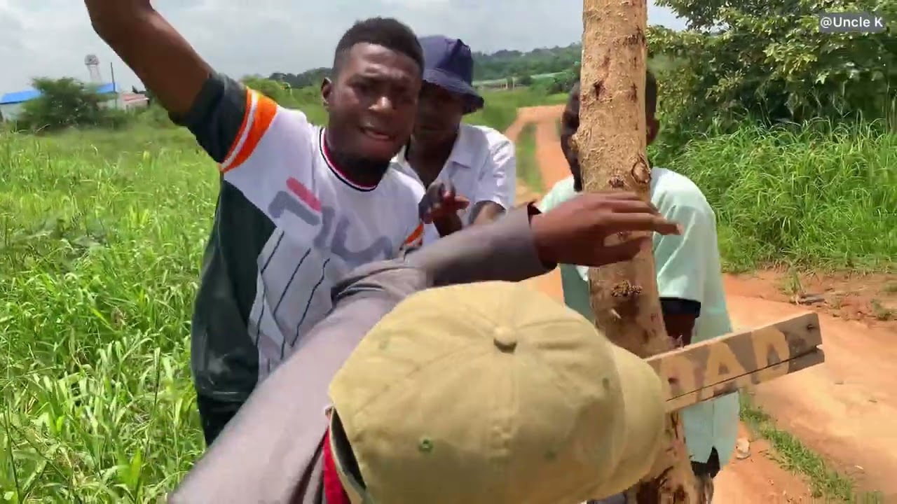 First Time Withdrawing a huge Amount of money 😂💀Can You Relate ? #comedies #money #fyp #Gwenyuna