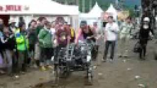 Weird Japanese Robot at Fuji Rock Festival