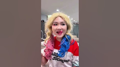 Why are so many people grabbing Harley Quinn's milk tea?#Harley Quinn #joker