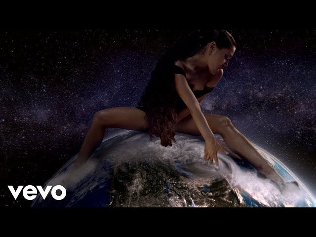 Grande Ariana - God Is A Woman