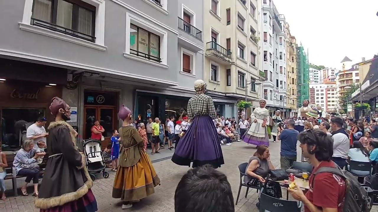 Vals II Gigantes Txikis y Medianos de Buztintxuri en Eibar | 25 de Junio de 2025