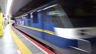 EF210形プッシュプル貨物列車　大阪駅うめきたホームを通過