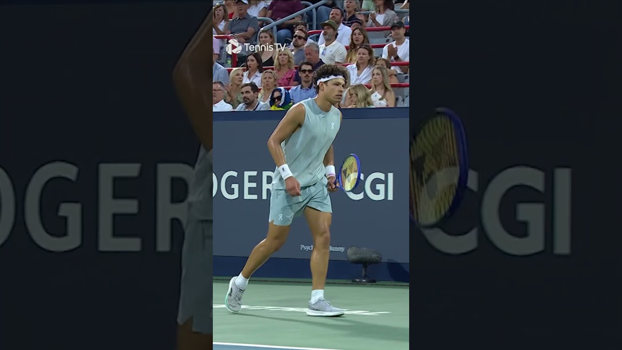 The Timing On This Commentary 🤣💥