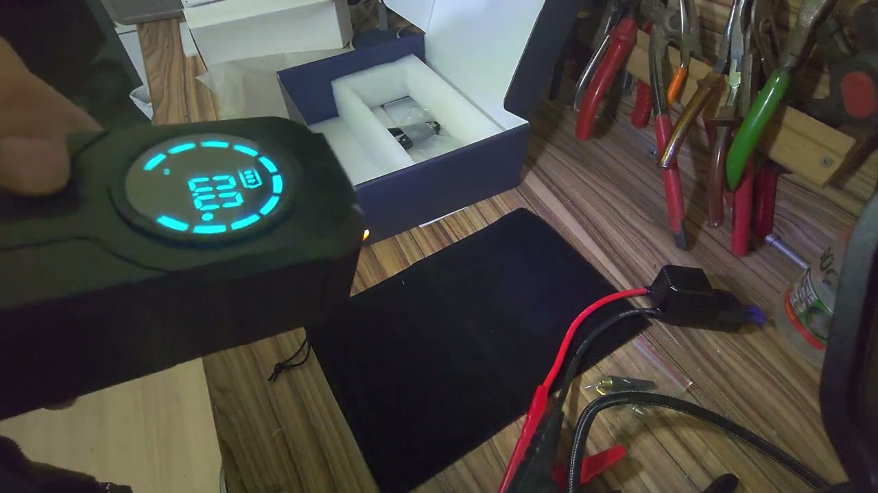 ROBO 4 CAR BATTERY BOOSTING MACHINE-power banK-Ligt-air kompressor.