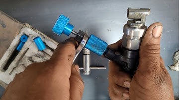The correct way to pull out a diesel fuel injector filter for a 2KD engine