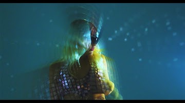 Goldie Scott - Little Robots (Official Music Video)