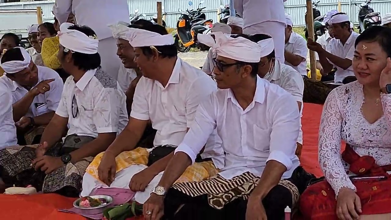 Ngeruak, Mecaru Lan Nasarin di areal Kompleks Pertokoan Legian Golden Square