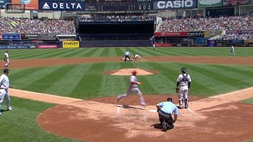 LAA@NYY: Beltran catches fly ball, throws out Trout
