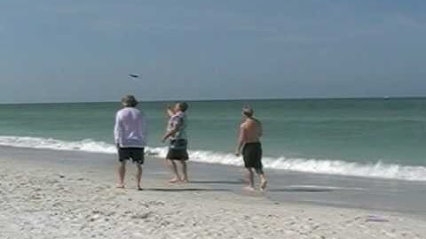 Extreme Frisbee: How to Airbrush Demo