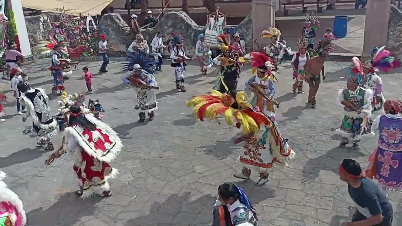 Los pasos de la danza son oraciones y la unidad para ofrendar en conjunto con fe y devoción a Dios