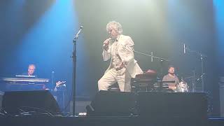 Crowded House - Heroes (David Bowie Cover), Trinity College Dublin, June 29, 2022