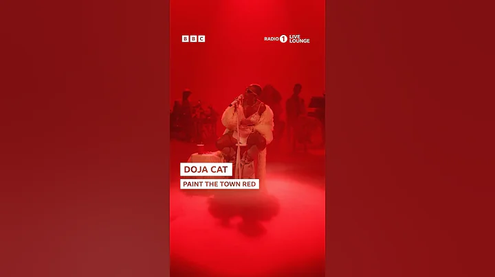 doja cat painting the #livelounge red ❤️‍🔥 #dojacat #doja #paintthetownred #scarlet