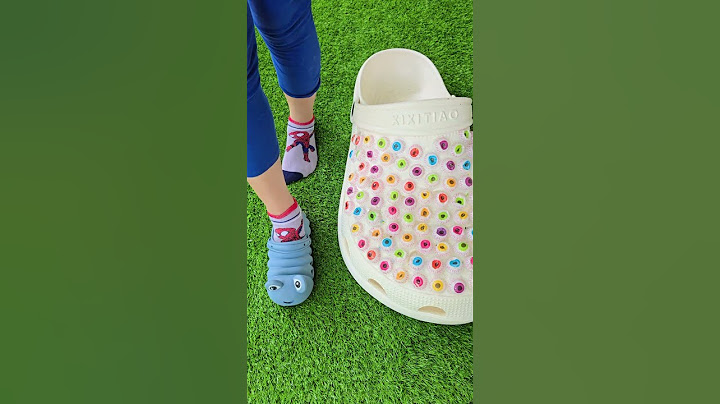 Super cool giant eye slippers 🦶👀🦶#love #trending #slippers