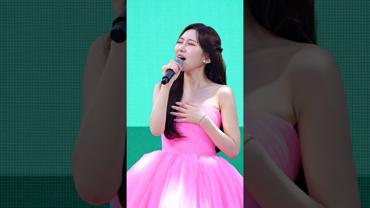 길려원 빛이 나서 쳐다 볼 수가 없네!!~~~이럴 수 있을까~너무 예쁘다~~길려원 #길려원 #풍기인삼축제 #수은등