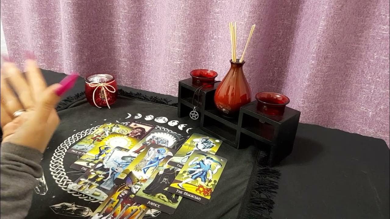 Плохо на душе цитаты. Открытки со словами ты мне нужен. Парень то пишет то пропадает. Высказывания про молчание мужчины. Афоризмы про людях которые молчат.