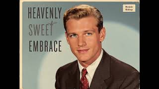 Heavenly Sweet Embrace – Dreamy 1950s Romantic Love Song for Starry Nights and Intimate Moments
