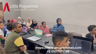 تعليم البرمجة للاطفال مع المهندس سيف في أكاديمية المبرمج الصغير