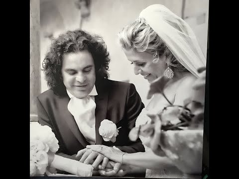 Trailer video cinema in Ferrara. Bride: Sonia from France Groom: Diego from Italy Church: Basilica San Giorgio Ferrara Photo Back Stage Location: Ferrara Center (Estense Castle) Location ceremony: Villa Trentini