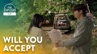 Chae Jong-hyeop takes a chance with flowers and an earnest confession | Nevertheless, Ep 8 [ENG SUB]
