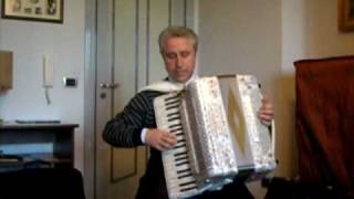 On the Beautiful Blue Danube - Waltz by J. Strauss  II - Accordion Solo Akkordeon Accordeon Acordeon chords