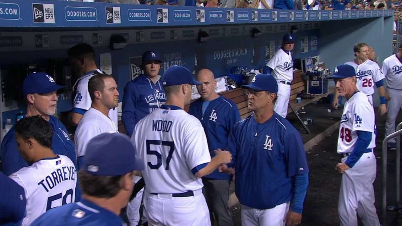 COL@LAD: Wood hesitates to shake Mattingly's hand