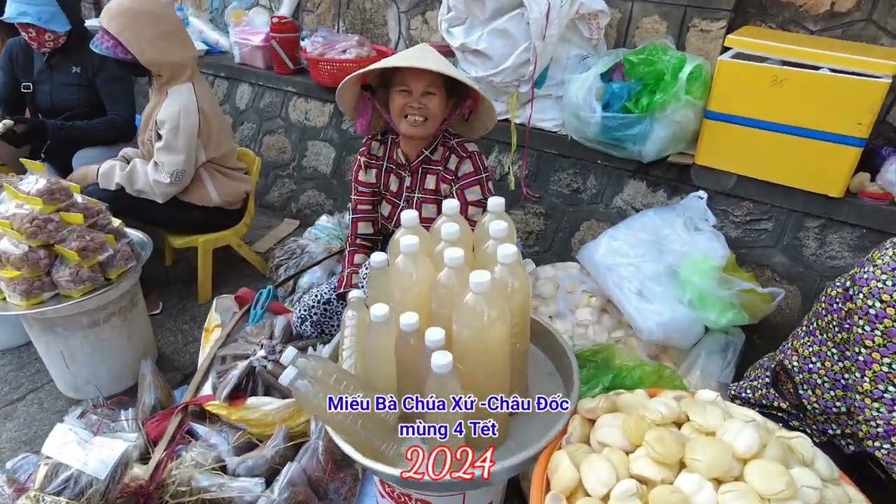 Mùng 4 tết Vỡ Trận