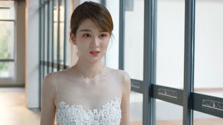 видео: Босс не смог найти модель невесты, помощница примерила платье — все в шоке! картинка: Босс не смог найти модель невесты, помощница примерила платье — все в шоке!