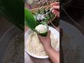 Make rice dumplings during the Dragon Boat Festival