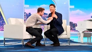 Gilmore Girls Matt Czuchry Signs Harry's Chest