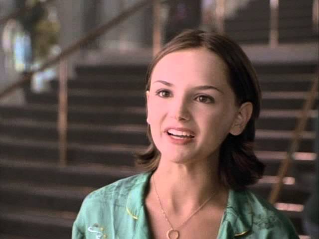 Rachael Leigh Cook Nipple