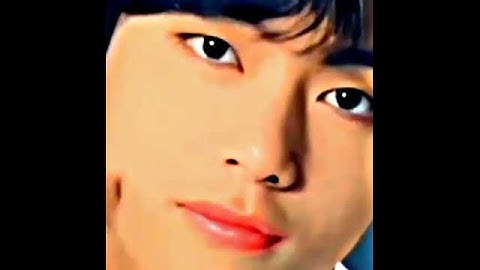 V is asking jisoo for a kiss 😜 #jisoo #kimtaehyung #vsoo