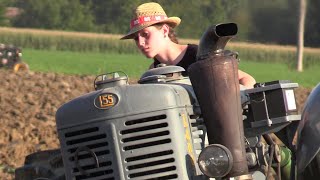 Girl on tractor | Chiara start up & plowing hot bulb Landini L55 'testa calda'