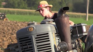 Girl on tractor | Chiara start up \& plowing hot bulb Landini L55 'testa calda'