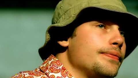 Christina Aguilera - Genie In A Bottle (Official Video)