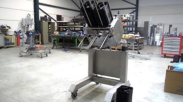 Ready meals tray denester