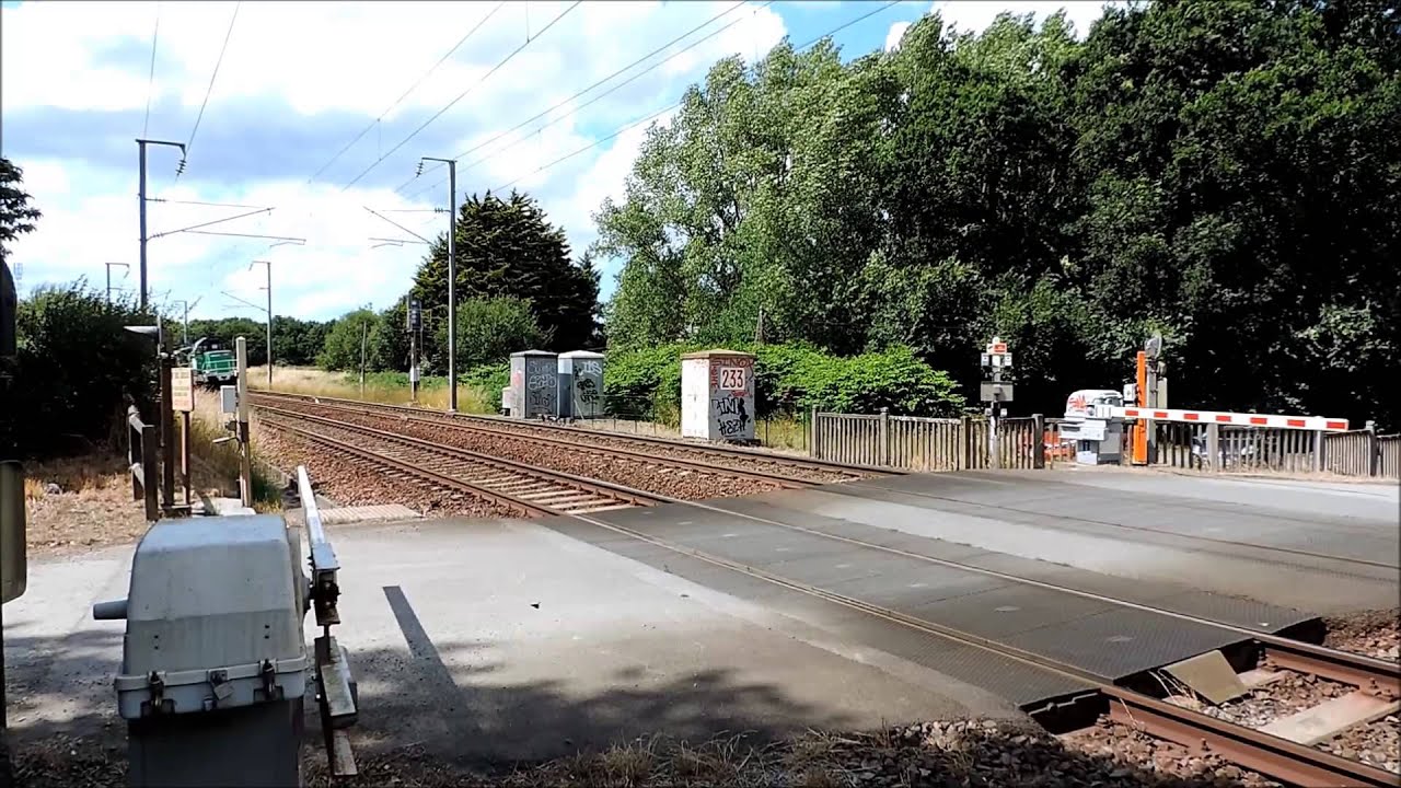 BB 69400 + Voiture de Contrôle de la Caténaire