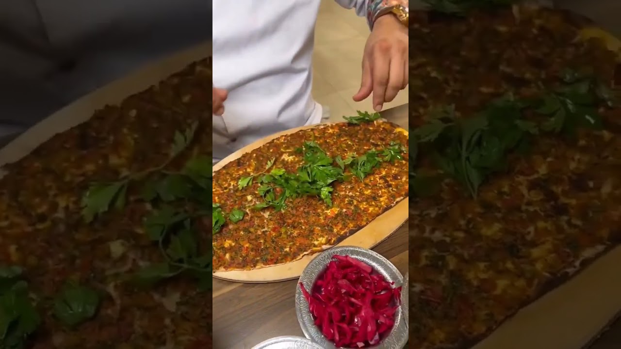 Ali Usta Gurme Farkıyla Çıtır Lahmacun #gaziantep #kebap #yemek #yemektarifleri #istanbul #dubai #fy