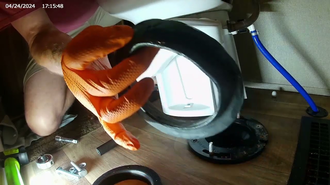 2017 Grand Design Reflection 367BHS Replace toilet floor seal