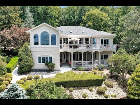 1131 Clearwater Drive, Moneta, VA home video tour