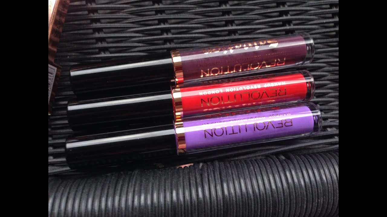 Make Up Revolution - Velvet Lip Laquer