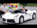 Changing Color of a Ferrari Aperta - A Suprise Christmas Gift for His Son