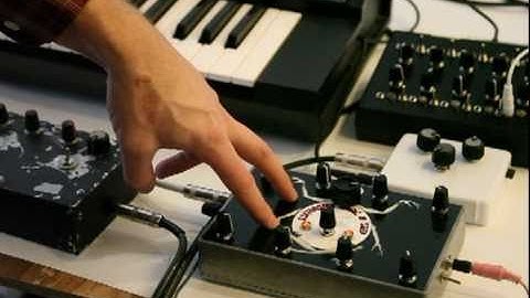 Synthrotek Magic 8 Step Analog Sequencer w/ APC & Yamaha CS-5
